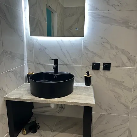 La Maison De Julia Bleute Μεντόν