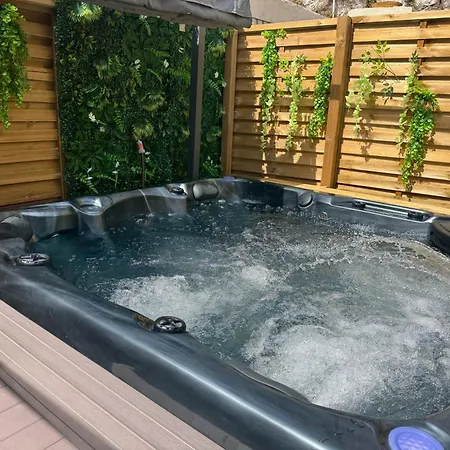 La Maison De Julia Bleuté * Mentone